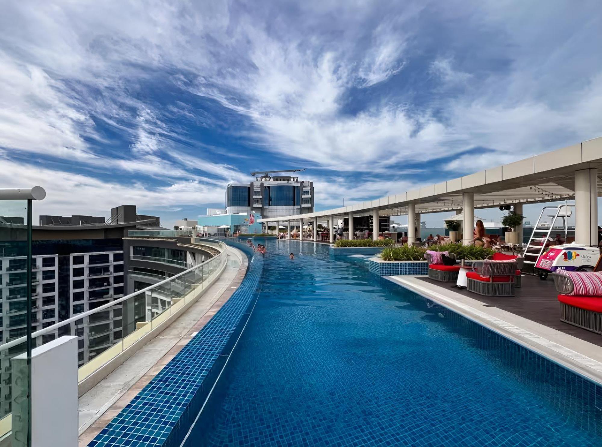 Palm Jumeirah - Private & Free Infinity Pool Апартаменты Дубай